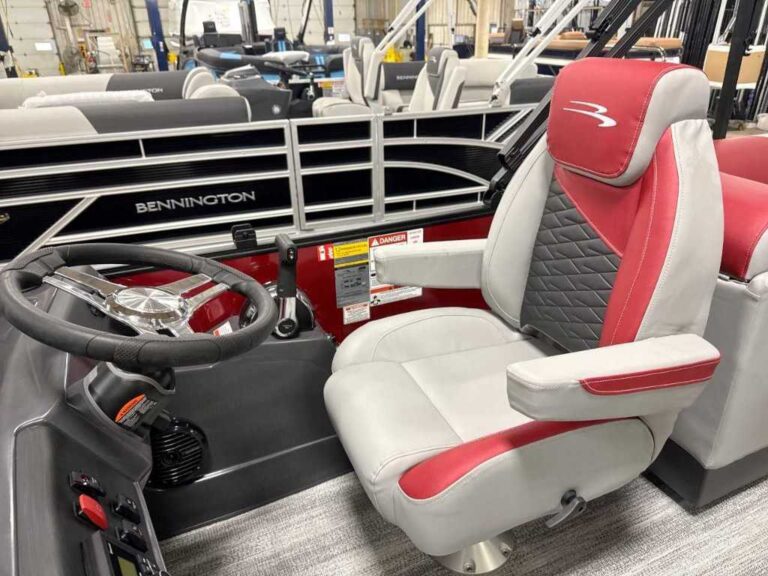 2026 Bennington 22SSR - SPS - Premium - Blackout US-ETWS9540K526 [photo 15]